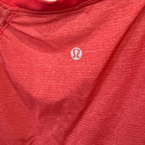 Red Lululemon Women's Short Sleeve Top -4 - Picture 2 of 4